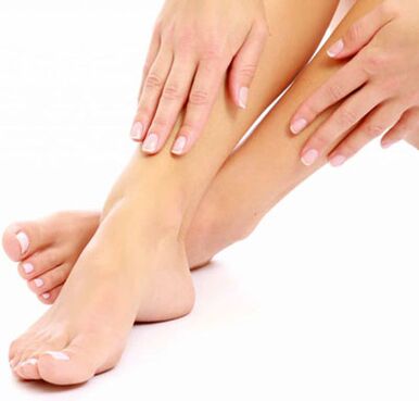 Healthy feet with a fungus without a fungus