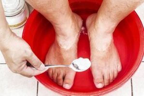 A bath that removes foot fungus